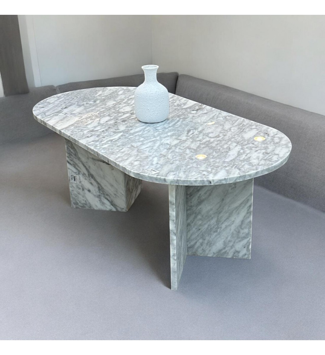 Italian marble tea table, 120 x 60 x 45 cm