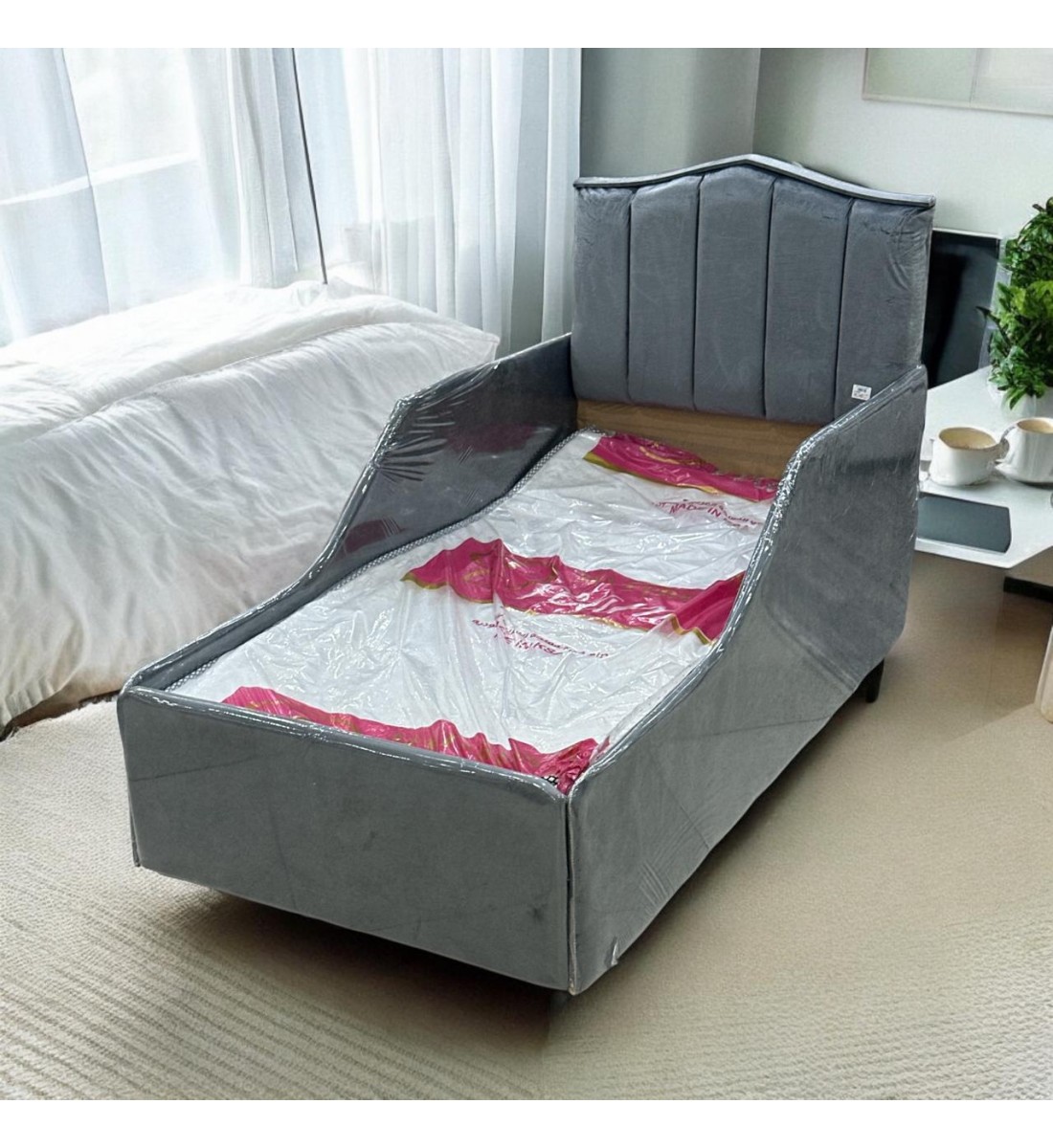 Bed with mattress, length 170 cm, width 84 cm, height 100 cm