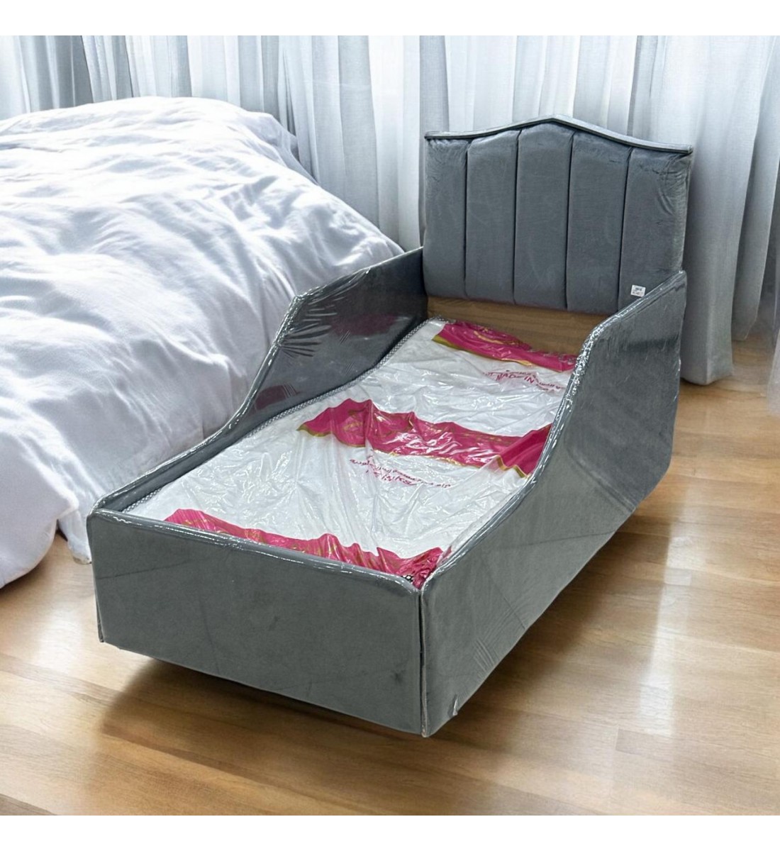 Bed with mattress, length 170 cm, width 84 cm, height 100 cm