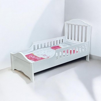 سرير  خشب مع مرتبة الطول 160سم العرض70سم الارتفاع 100سم لون ابيض 