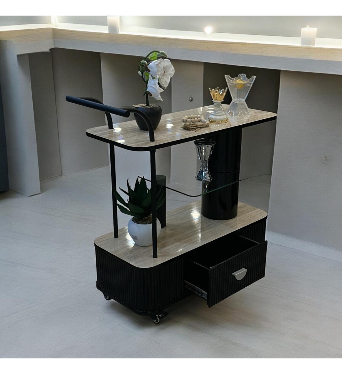 عربية تقديم 3 دور بديل الرخام مع درج اسود علي بيج عربية تقديم 3 دور بديل الرخام مع درج اسود علي بيج