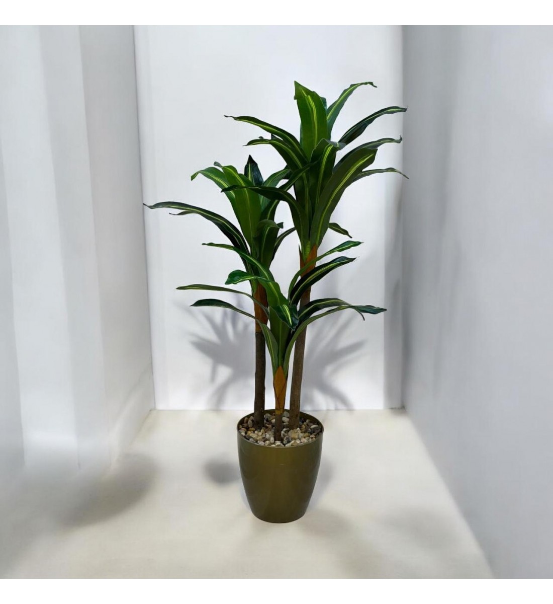 A tree decorated with 3 branches, a golden corner, 140 cm