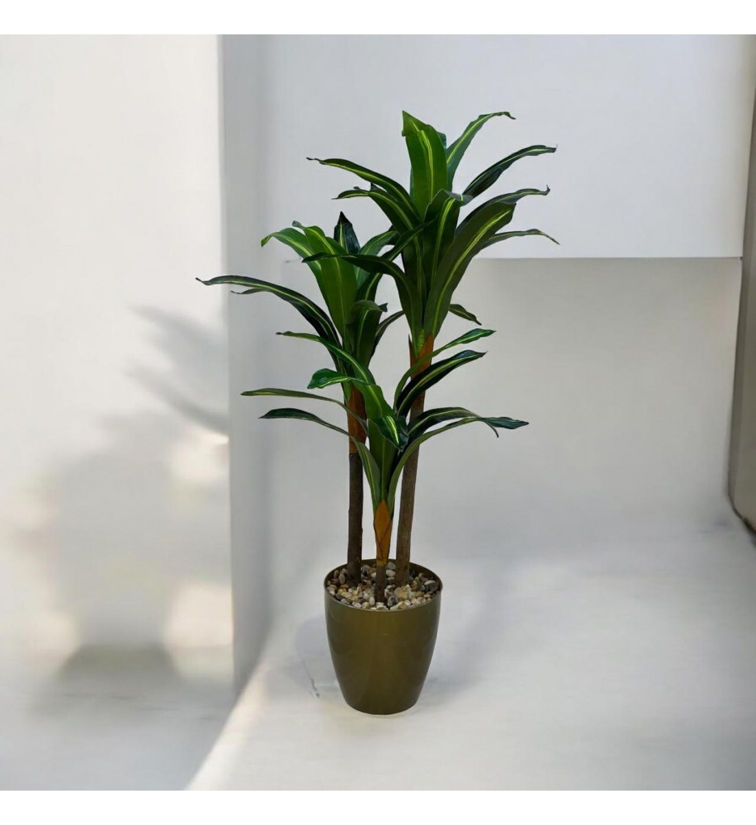 A tree decorated with 3 branches, a golden corner, 140 cm