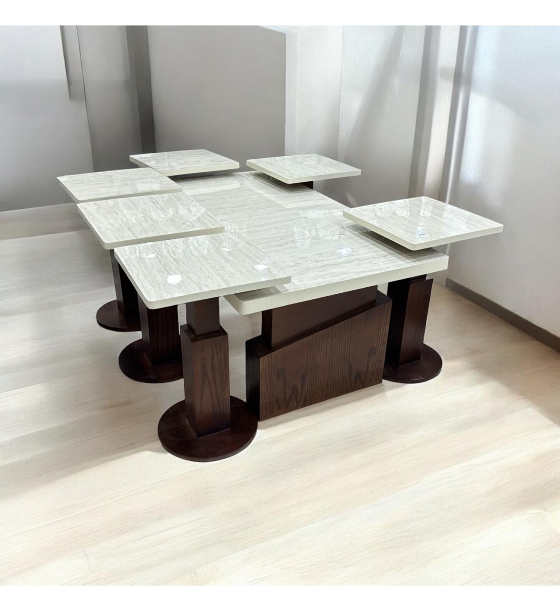 طقم طاولات قهوه وتقديم بديل الرخام  سطح ناعم 7قطع  قاعدة بني 