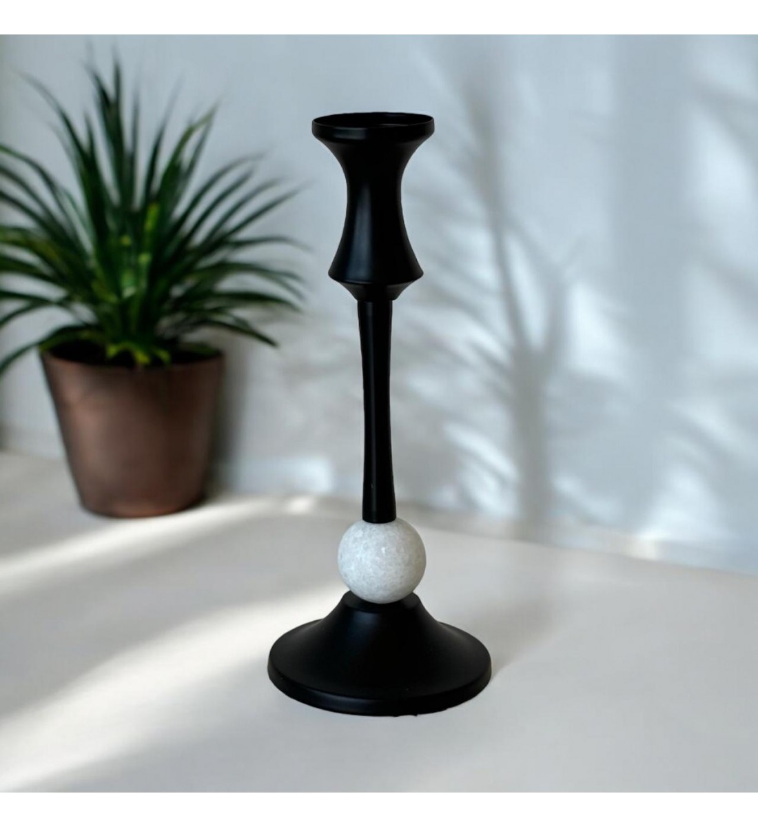 Candlestick, attractive black design, 25 x 10 cm