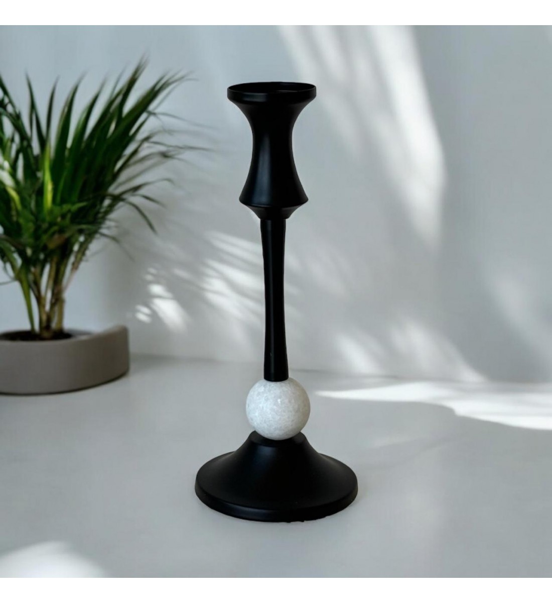Candlestick, attractive black design, 25 x 10 cm