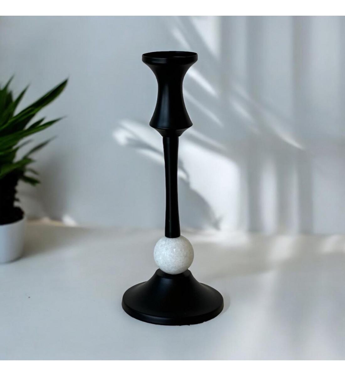 Candlestick, attractive black design, 25 x 10 cm