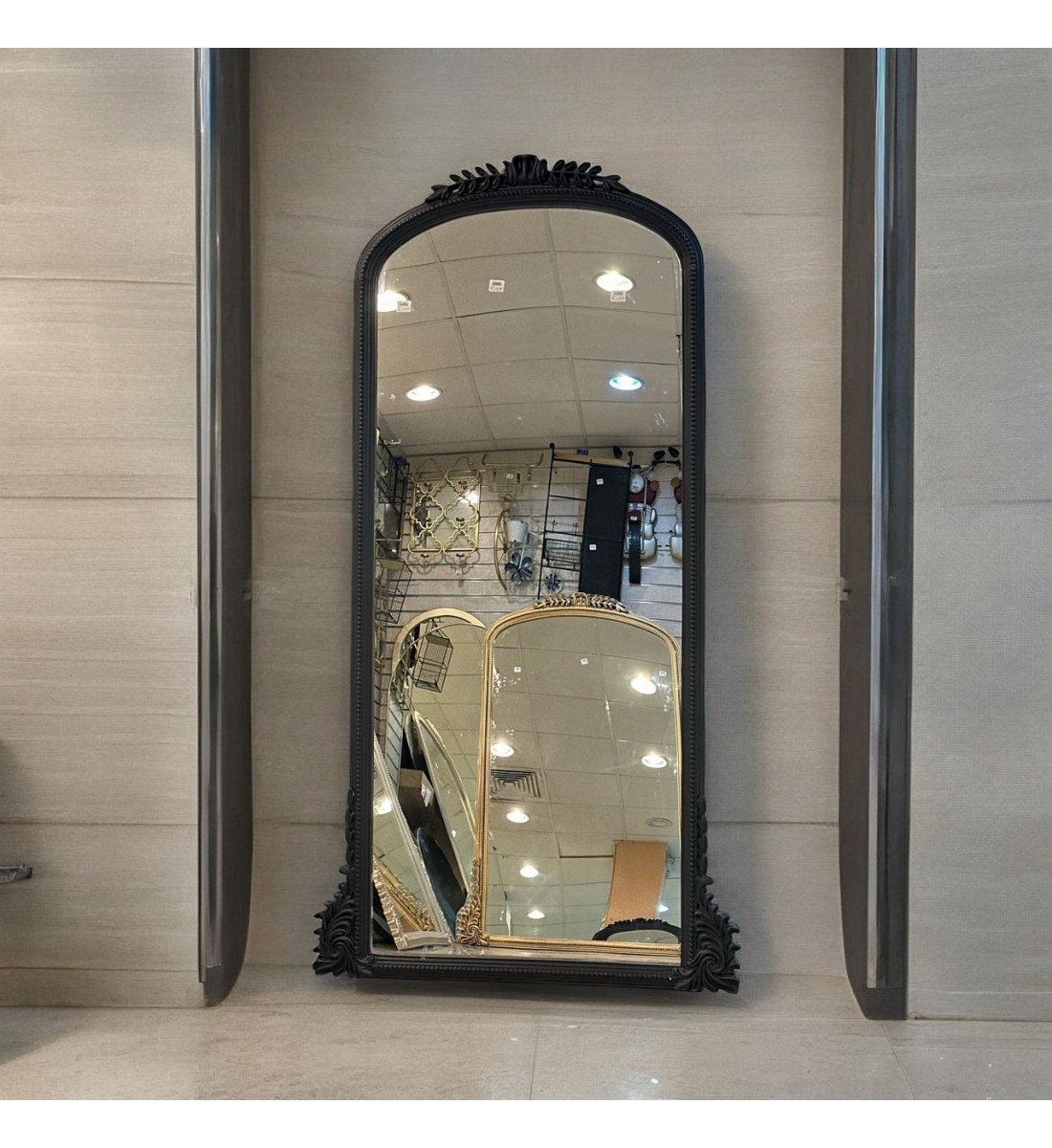 Floor mirrors with black wood frame 1.10 x 2.25 cm
