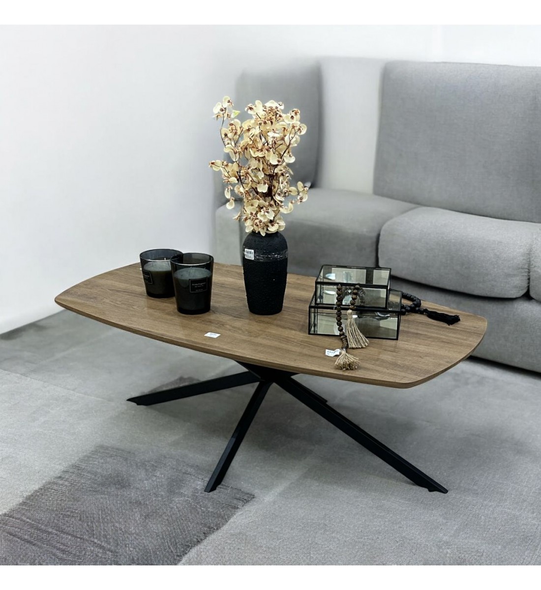 طاوله مستطيل لون بني فاتح 130×70×45سم 