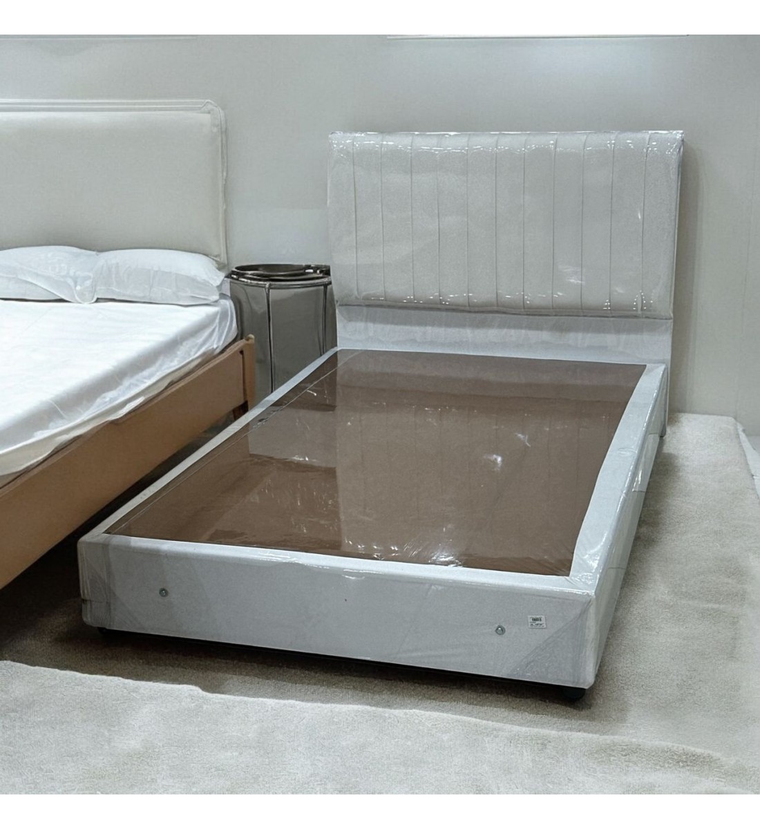 Cama individual de madera de terciopelo blanco, 190 x 90cm