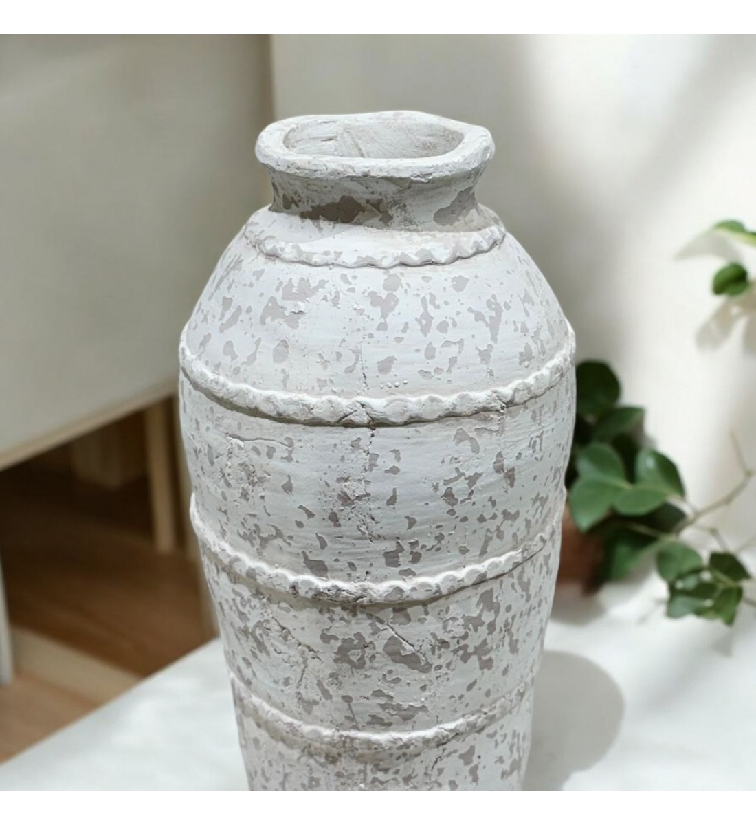 فازه سيرميك تصميم كلاسيك ابيض 42×11×11سم فازه سيرميك تصميم كلاسيك ابيض 42×11×11سم