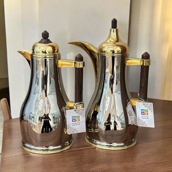 طقم ترمس شاهي وقهوه انيكل ذهبي ممسك خشب بني غامق 