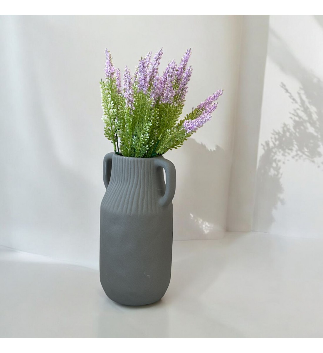 فازه سيرميك تصميم كلاسيك برصاص25×9×7سم فازه سيرميك تصميم كلاسيك برصاص25×9×7سم