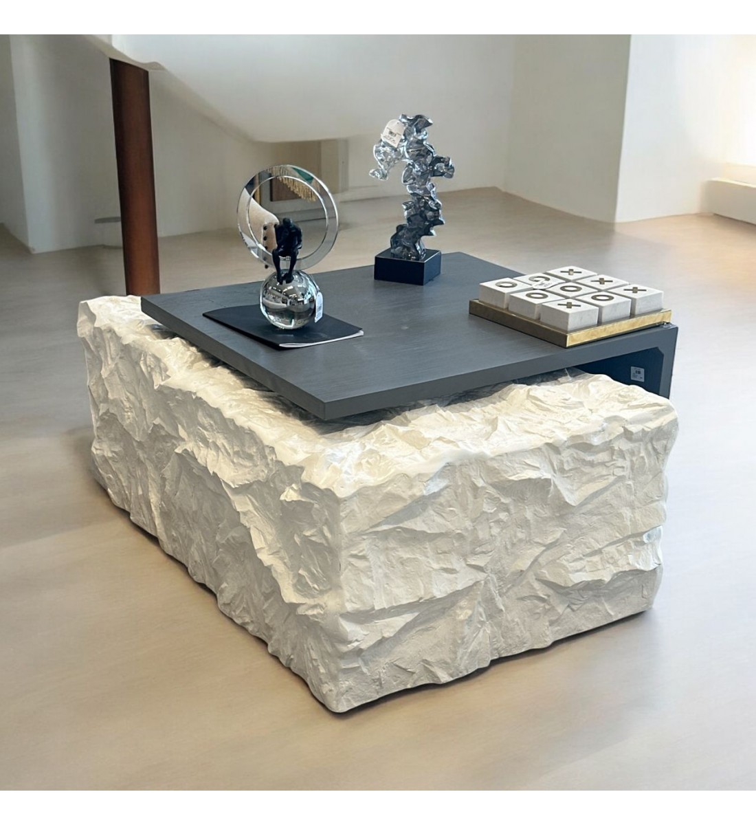 طاوله بديل الحجر علي خشب 47×110×85سم طاوله بديل الحجر علي خشب 47×110×85سم