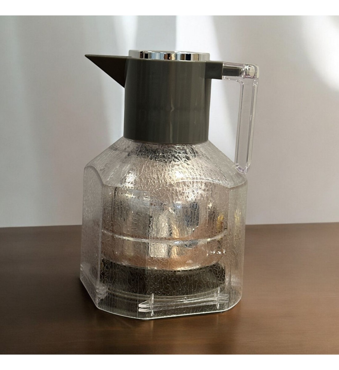 ترمس شفاف رمادي 1لتر ترمس شفاف رمادي 1لتر