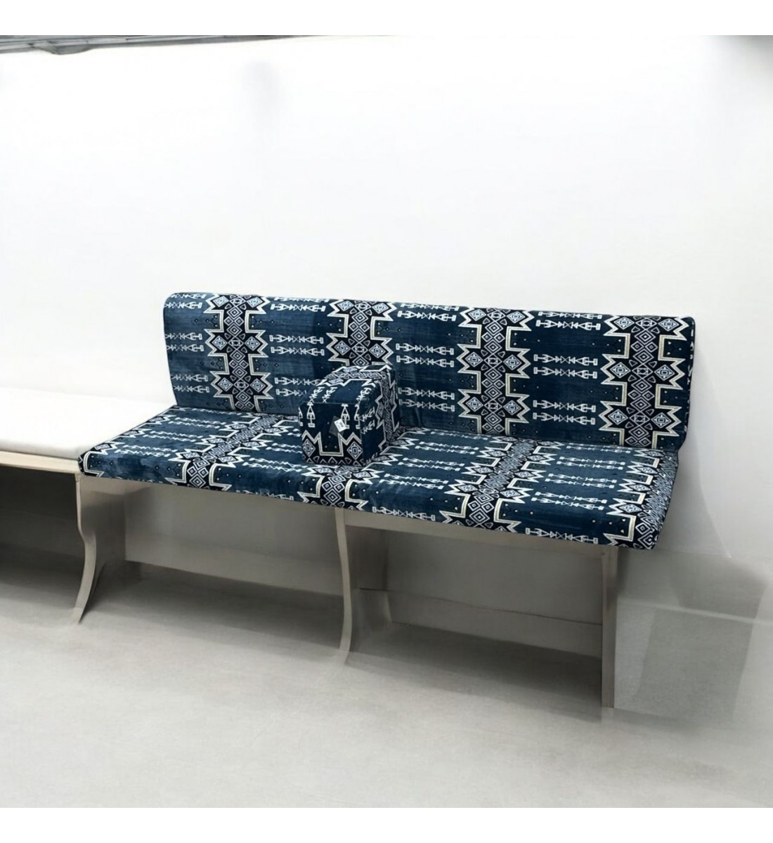 طقم جلسة ارضية خارجية 3قطع متعدد الالوان طقم جلسة ارضية خارجية 3قطع متعدد الالوان