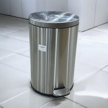 سطل مهملات - استيل  بدعاسة 12 لتر 