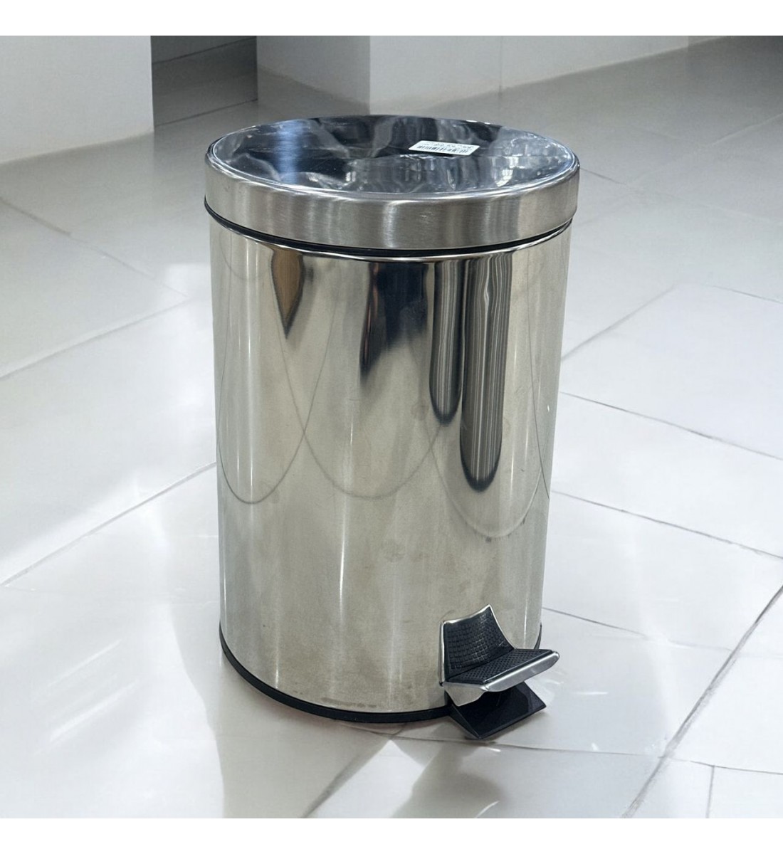 Trash pail - steel with pedal, 8 liters