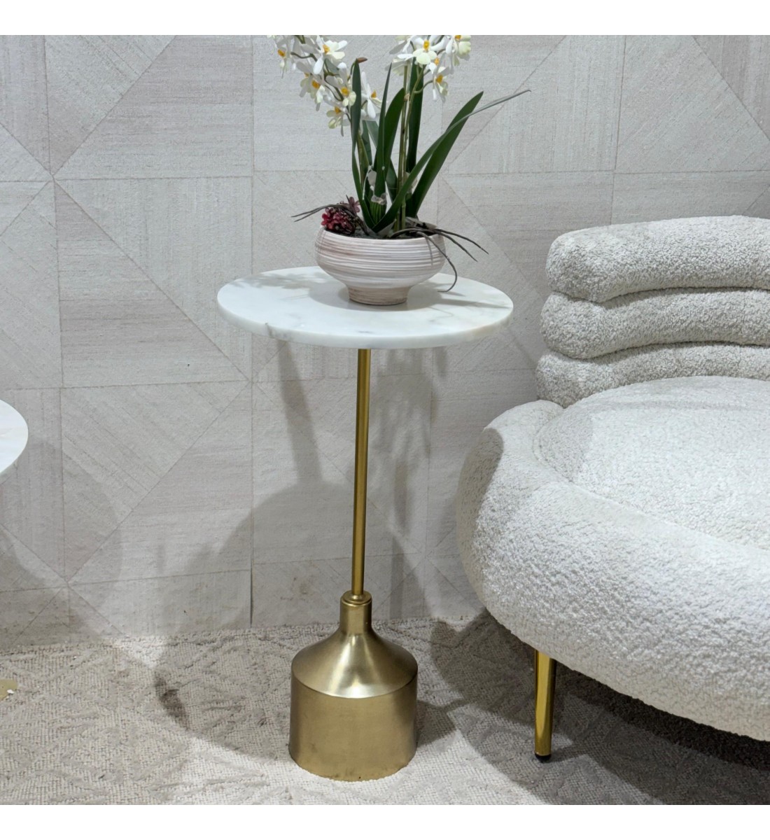 طاولة جانبية بسطح رخام61×36سم 