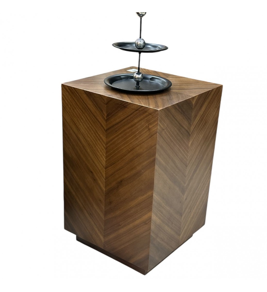 طاولة قهوة بتصميم إيطالي قشور الجوز 35×35×55سم  (المنتج تفصيل )