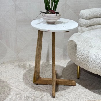 طاولة جانبية بسطح رخام عمود وقاعدة  خشب بني فاتح  63×40×40سم 