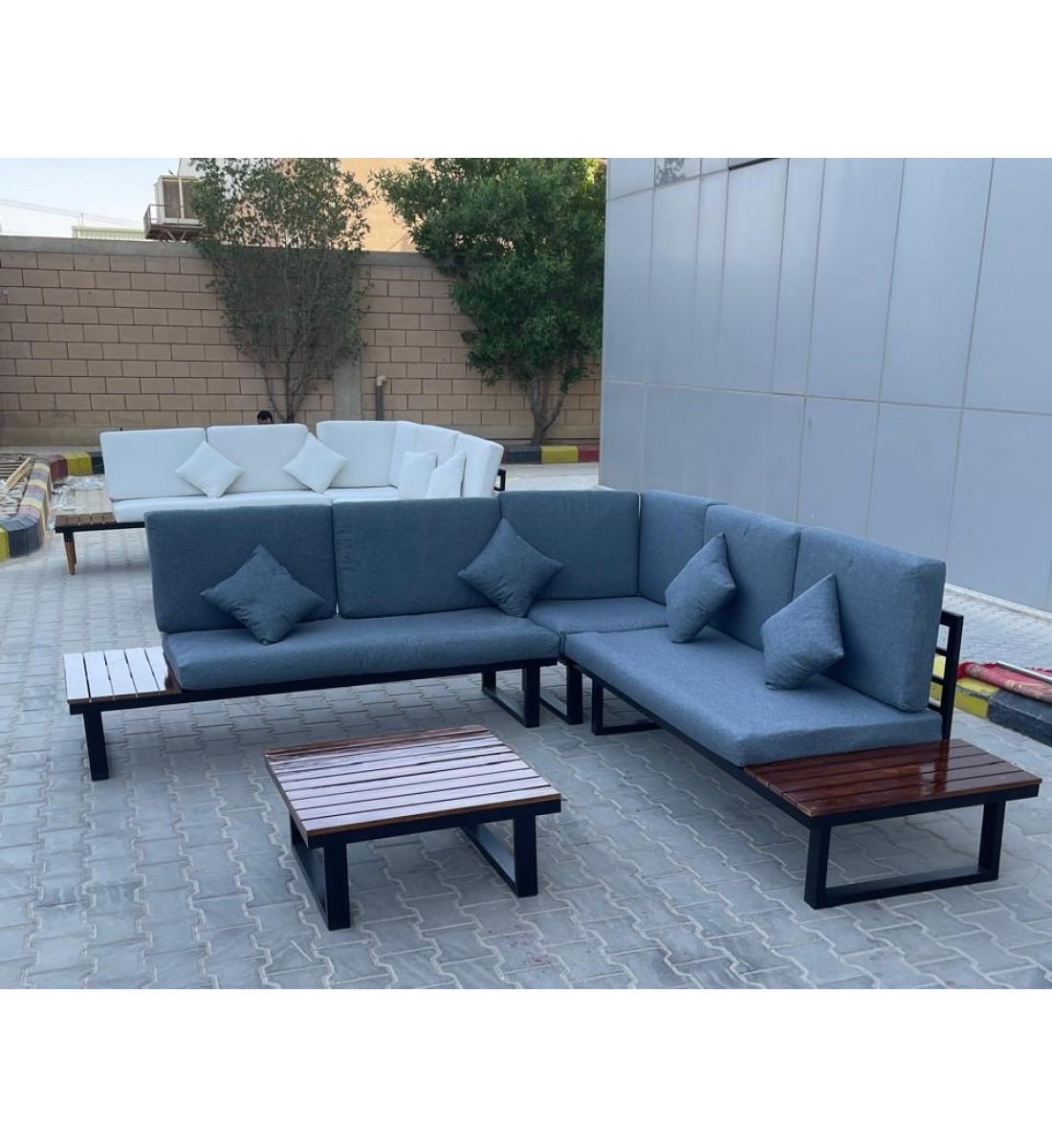 طقم جلسة خارجية حديد ،5 أشخاص مع مسند للظهر زاوية حرف L+طاولة قهوة طقم جلسة خارجية حديد ،5 أشخاص مع مسند للظهر زاوية حرف L+طاولة قهوة