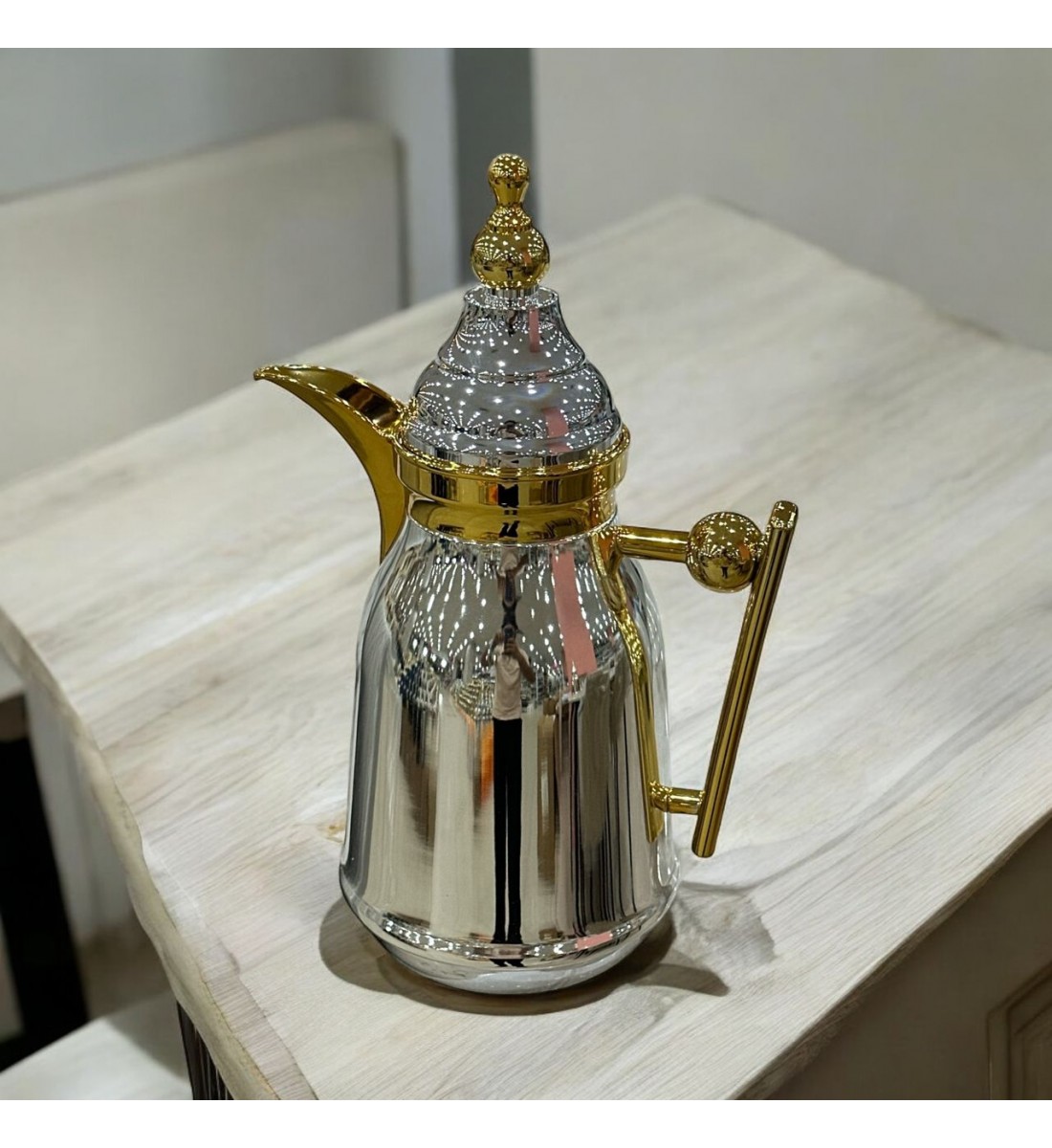  ترمس شاي وقهوة فضي ذهبي  0.7لتر 