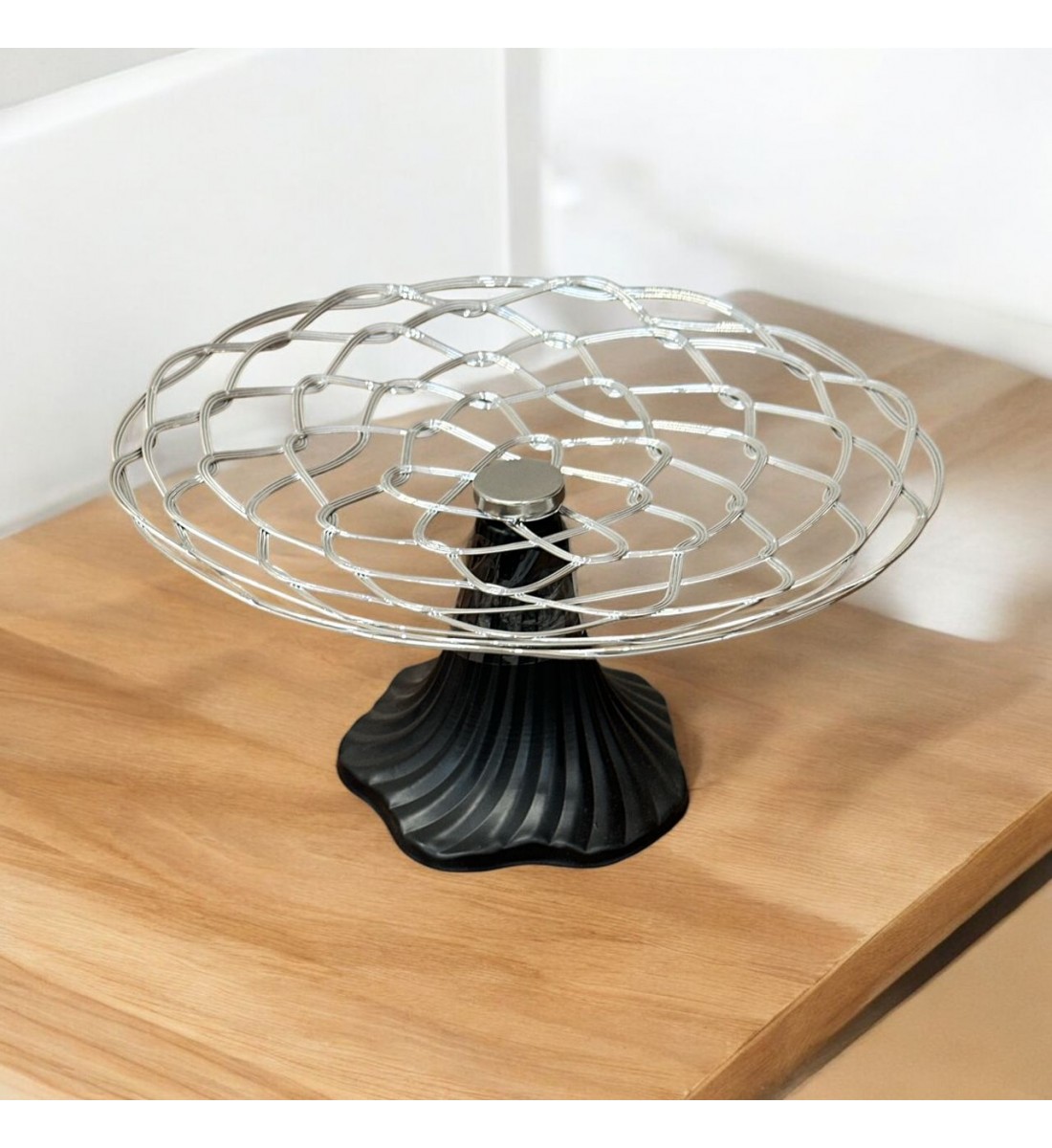 سلال فواكه معدني فضي قاعدة اسود 20×20×11سم سلال فواكه معدني فضي قاعدة اسود 20×20×11سم