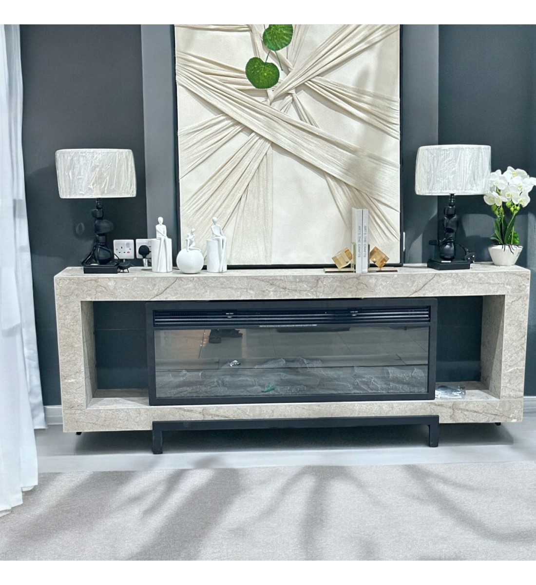 Un radiateur plasma électrique au design élégant et moderne, 200 x 76 x 34 cm