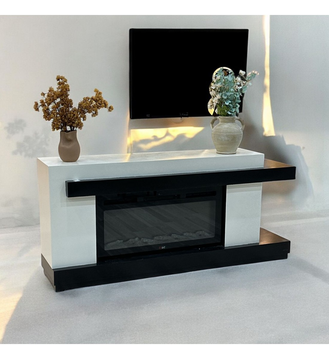 Chauffage plasma électrique au design élégant et moderne, chêne, coloris noir et beige, dimensions 180 x 80 x 40 cm