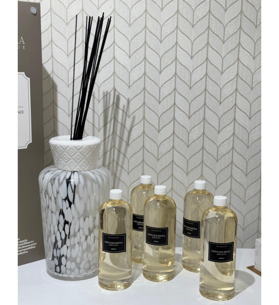 Diffuseur de parfum avec bâtonnets de verre 5000 ml au parfum de (MISS COCO)PARFUM D'INTÉRIEUR