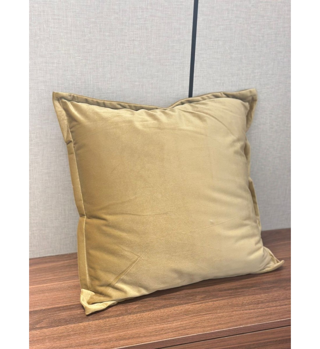 خدادية مخمل سادة نحاسي 50سم خدادية مخمل سادة نحاسي 50سم