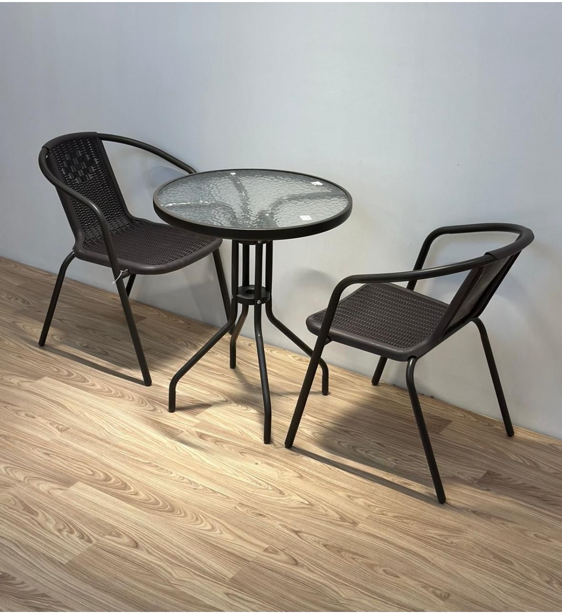 Brown Mesh Table and Chairs Set - Modern Design Perfect for Outdoor Spaces