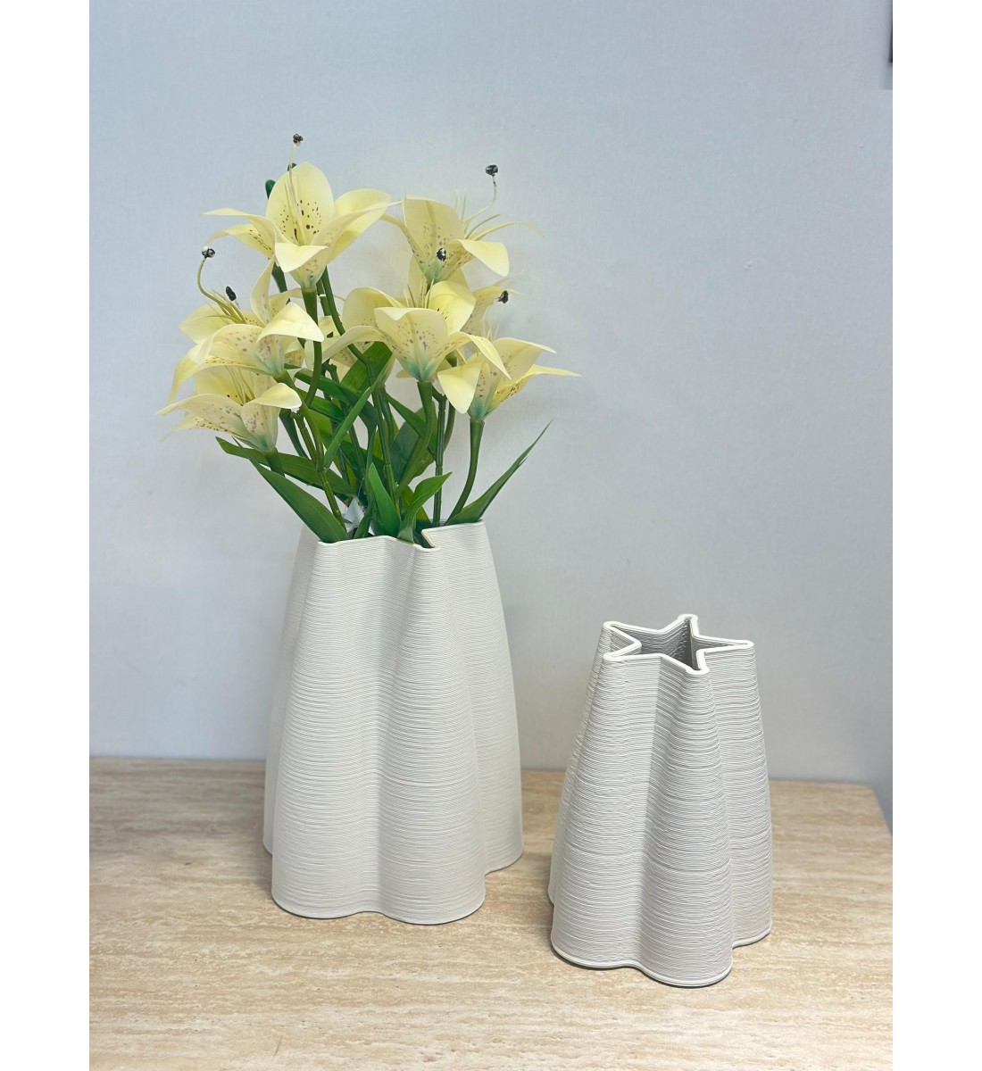 فازة سيراميك ابيض 25×9×9سم 