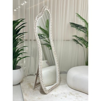 مرايا ستاند خشب بتصميم فريد باللون ابيض مقاس 180×75سم 