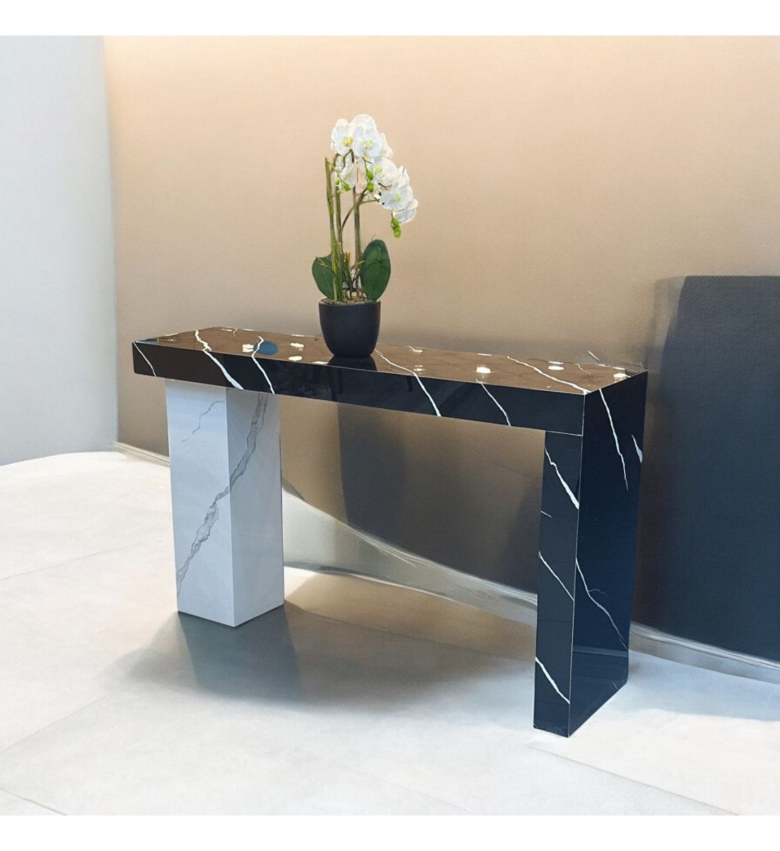 طاولة مدخل كونسول بديل الرخام تصميم أنيق لون أبيض وأسود