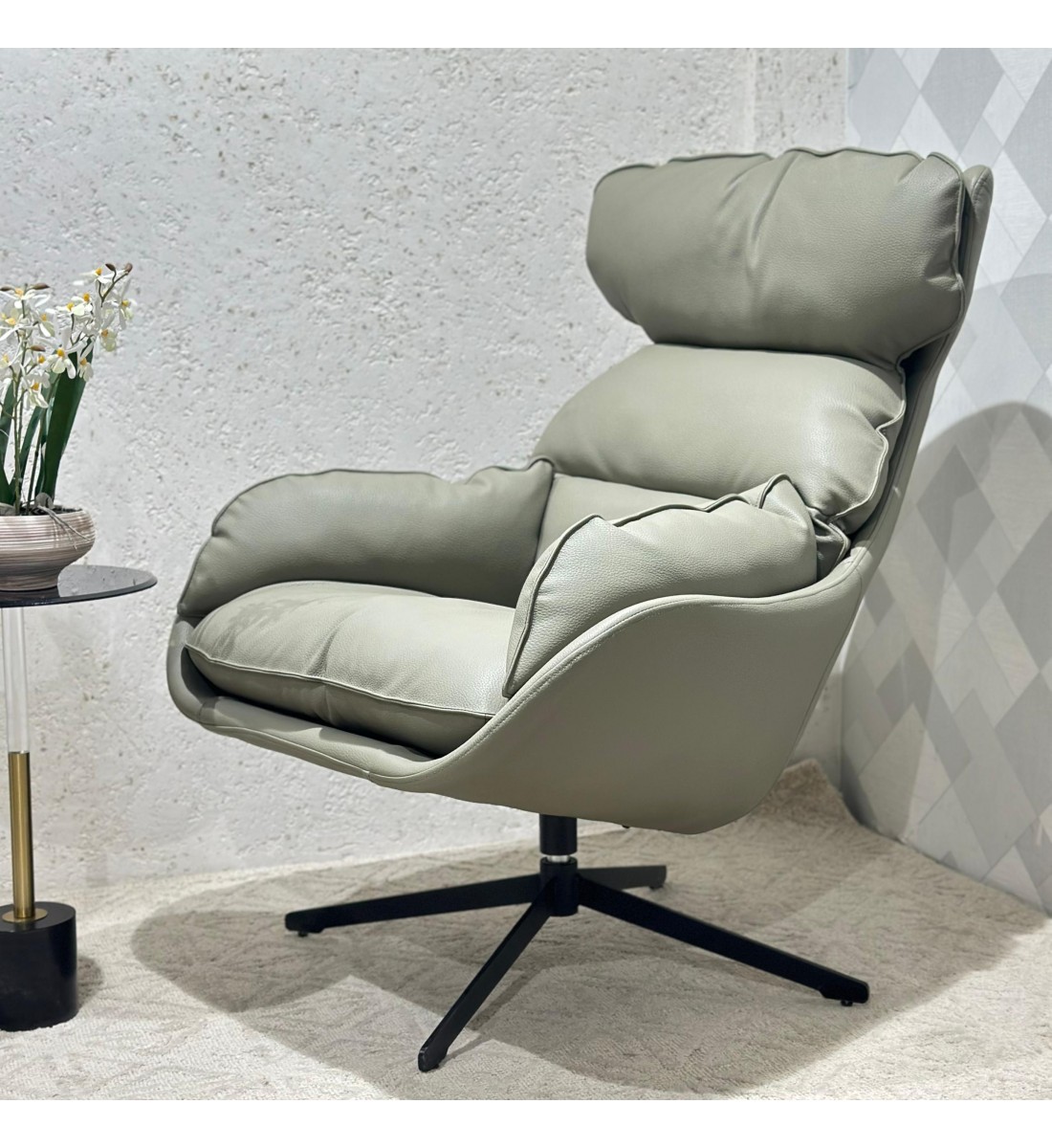 كرسي دوار لون تفاحي تصميم انيق ومريج 98×75×55سم كرسي دوار لون تفاحي تصميم انيق ومريج 98×75×55سم