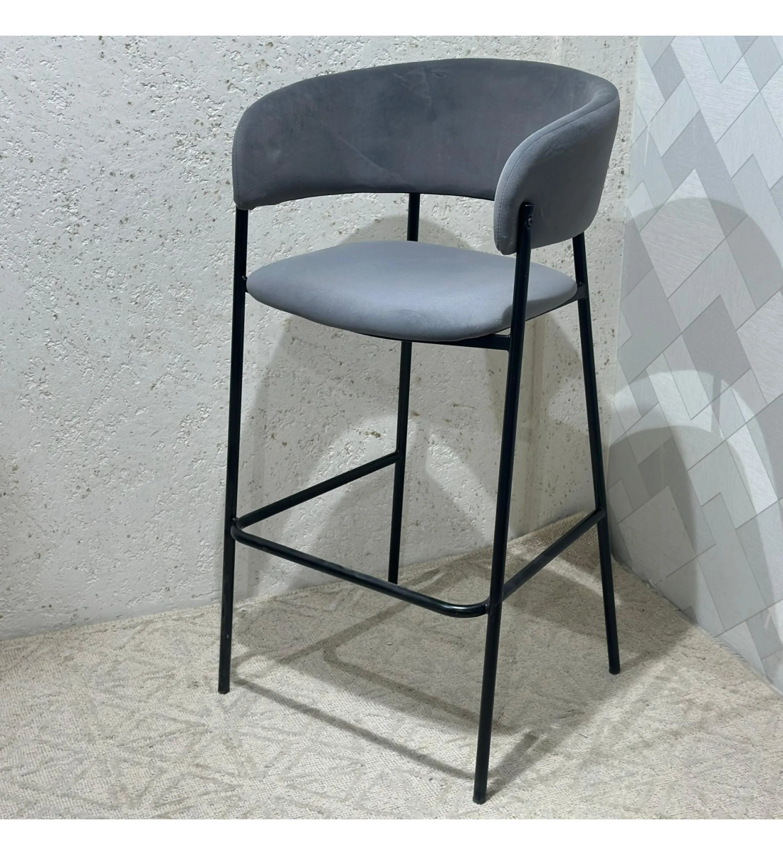 كرسي سارا ميتال بار لون ابيض 100×50×40سم 