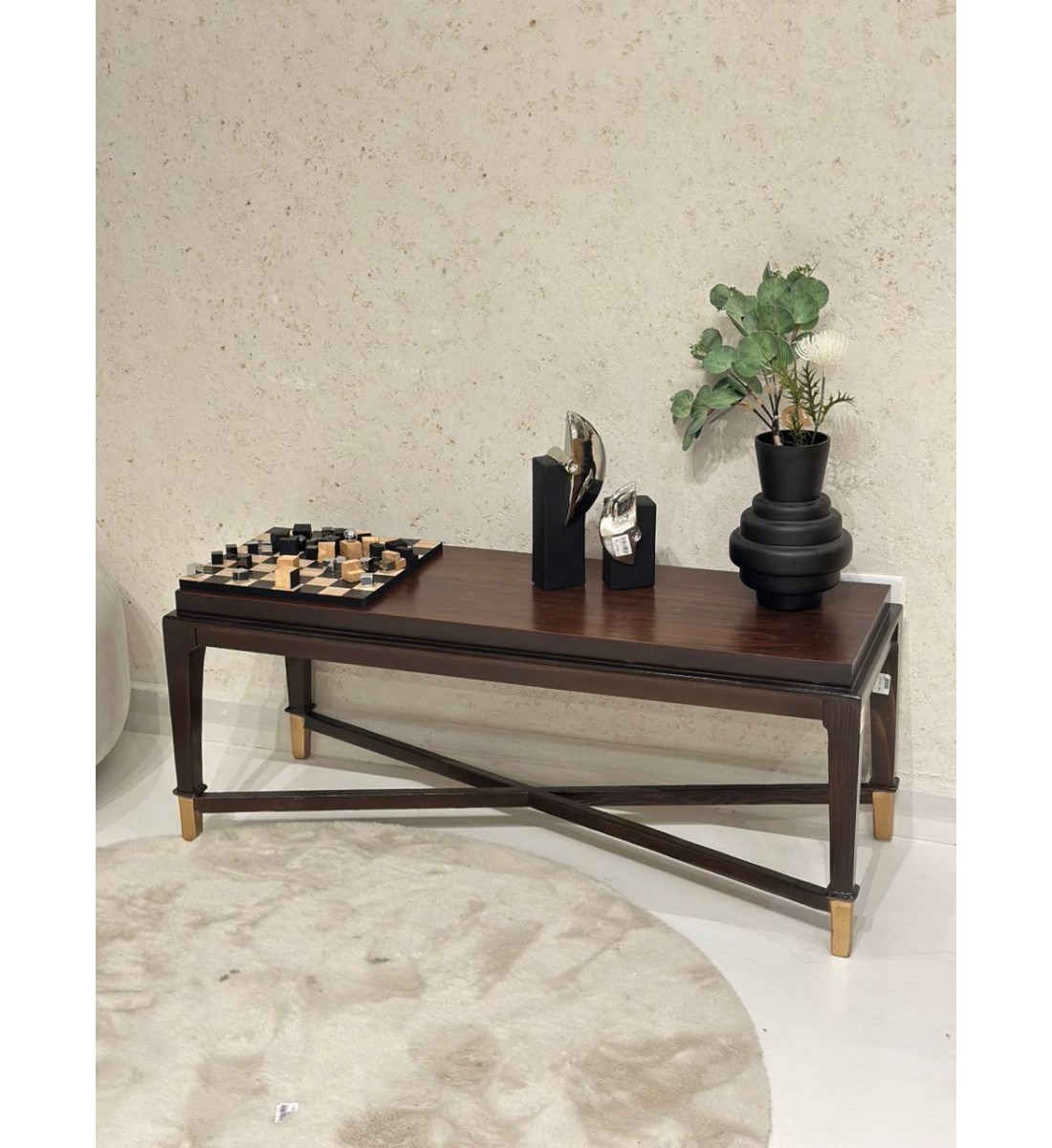 Coffee table with distinctive geometric design, walnut veneer wood, 118 x 43 x 50 cm