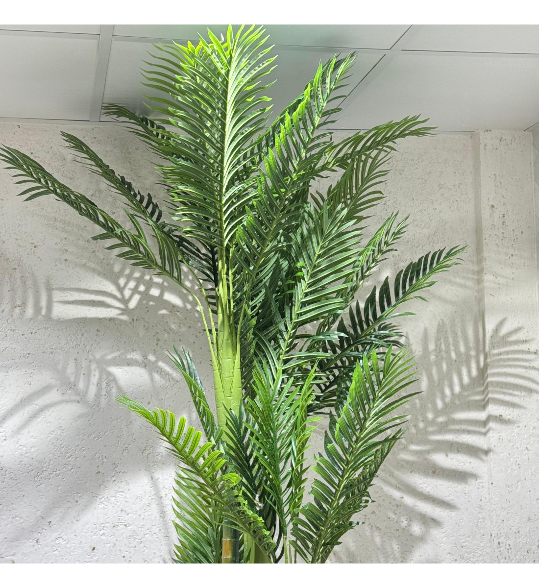 Artificial decorative tree with 2.5cm stand