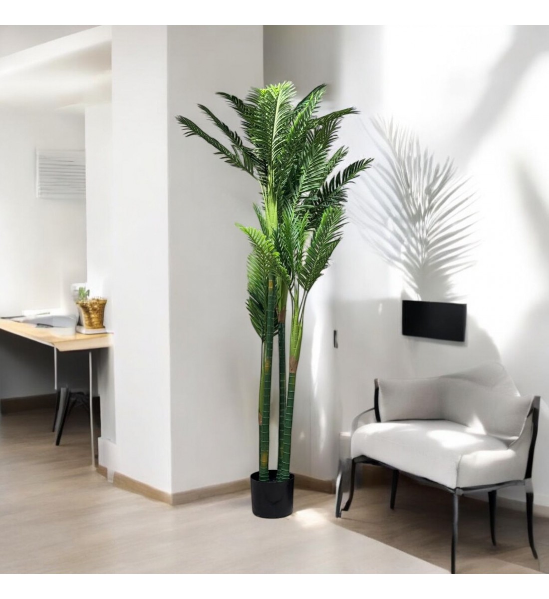 Artificial decorative tree with 2.5cm stand