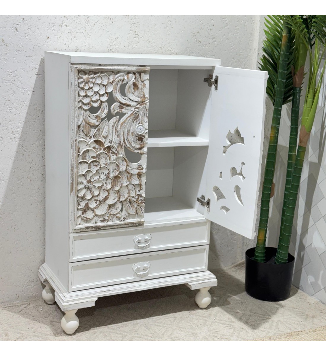 خزانه بتصميم عتيق لون اابيض 118×38×68سم خزانه بتصميم عتيق لون اابيض 118×38×68سم
