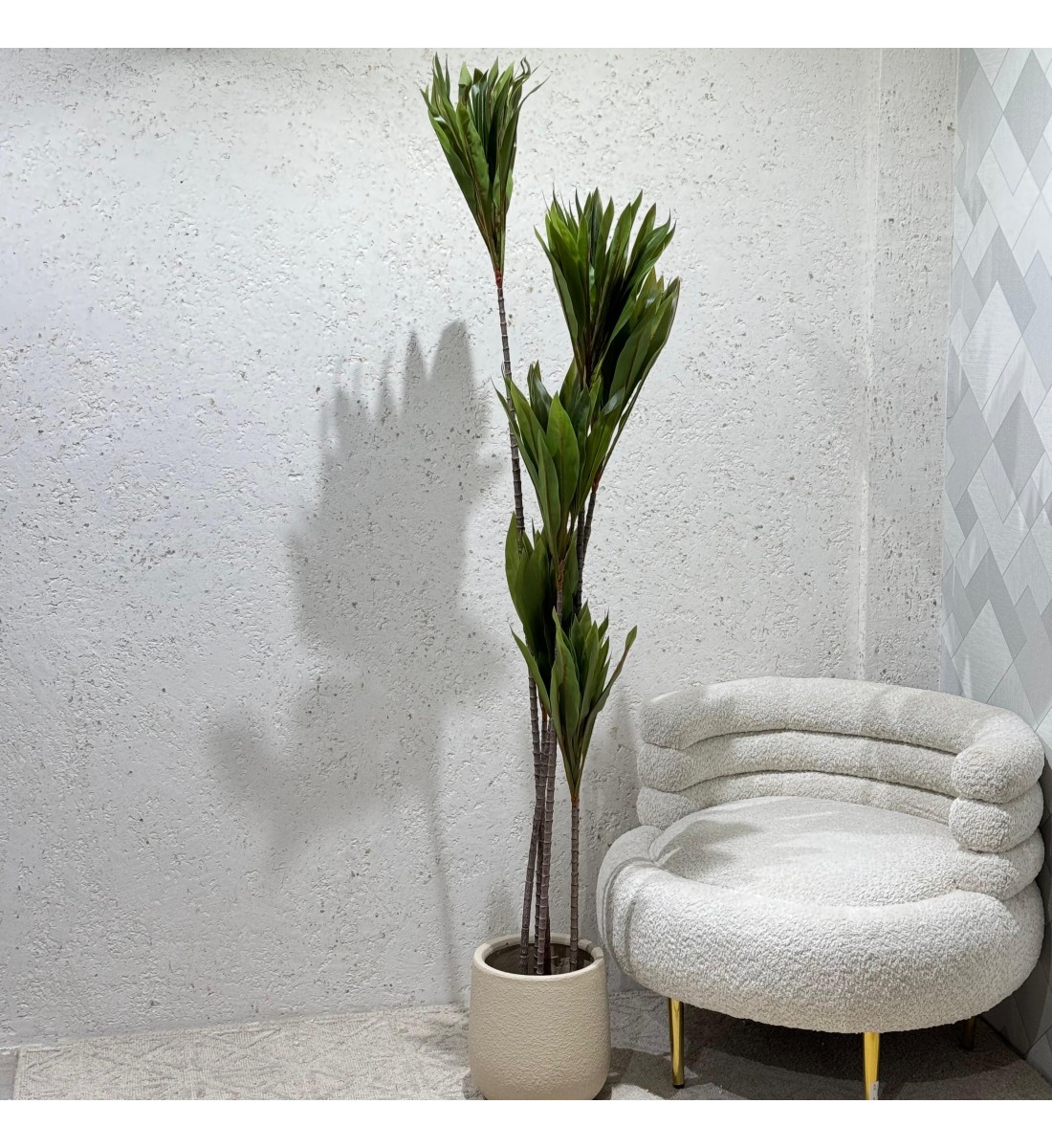 Artificial decorative tree with black stand 175 cm