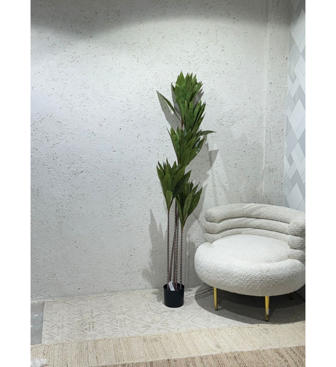Artificial decorative tree with black stand 175 cm