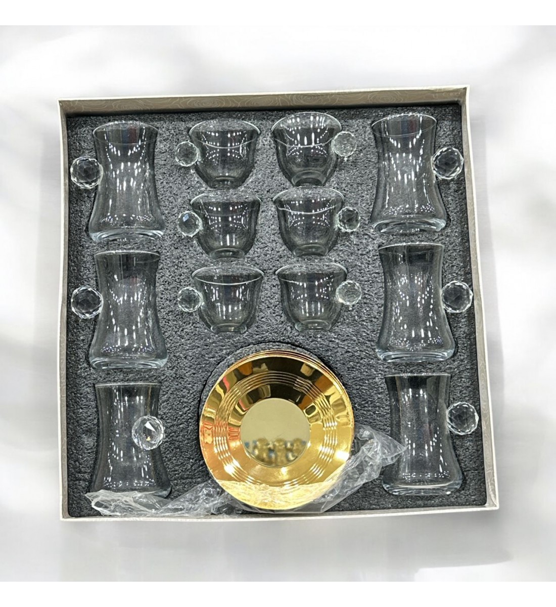 طقم كاسات وفناجين مع الصحن 18قطعه