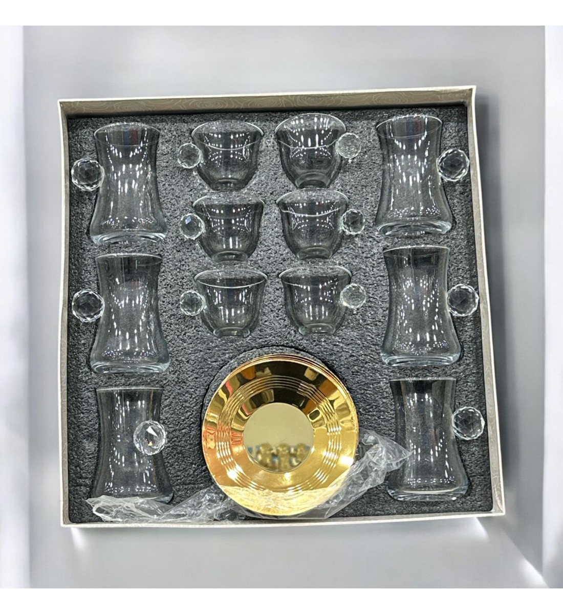 طقم كاسات وفناجين مع الصحن 18قطعه