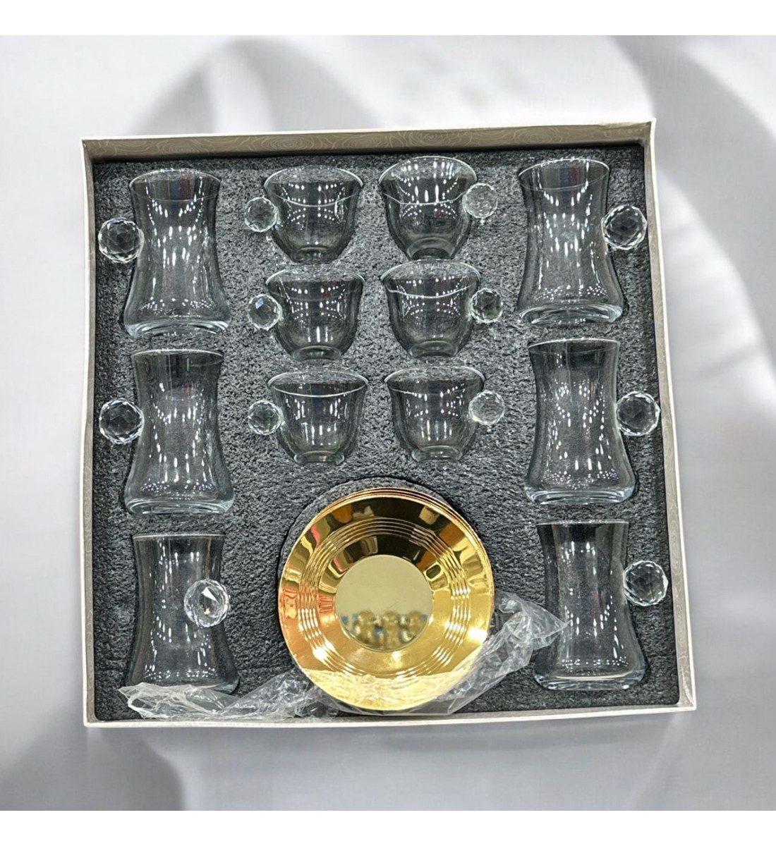 طقم كاسات وفناجين مع الصحن 18قطعه