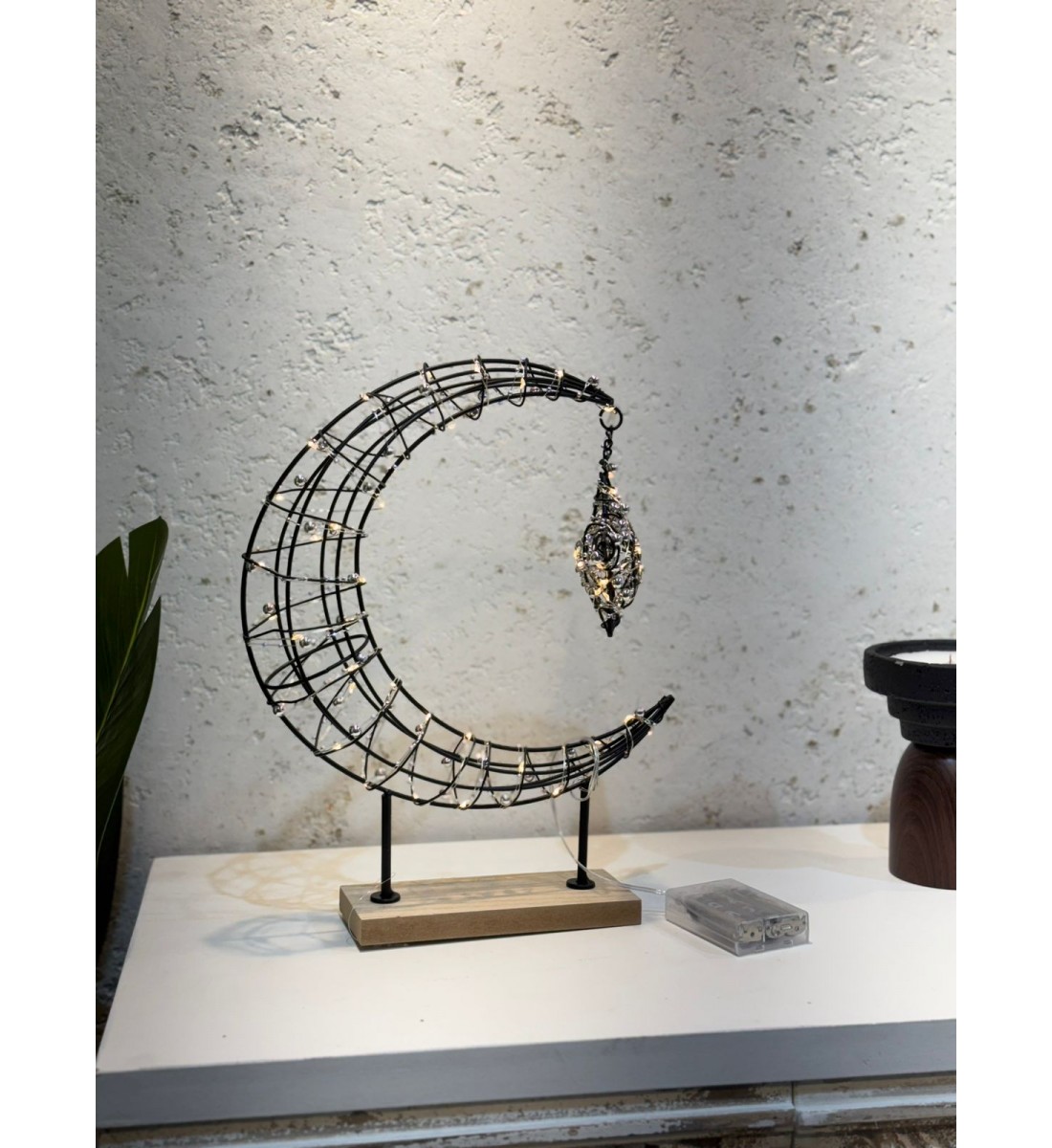 زينة شكل قمر إل إي دي معدنية اضائية 24×22×7سم