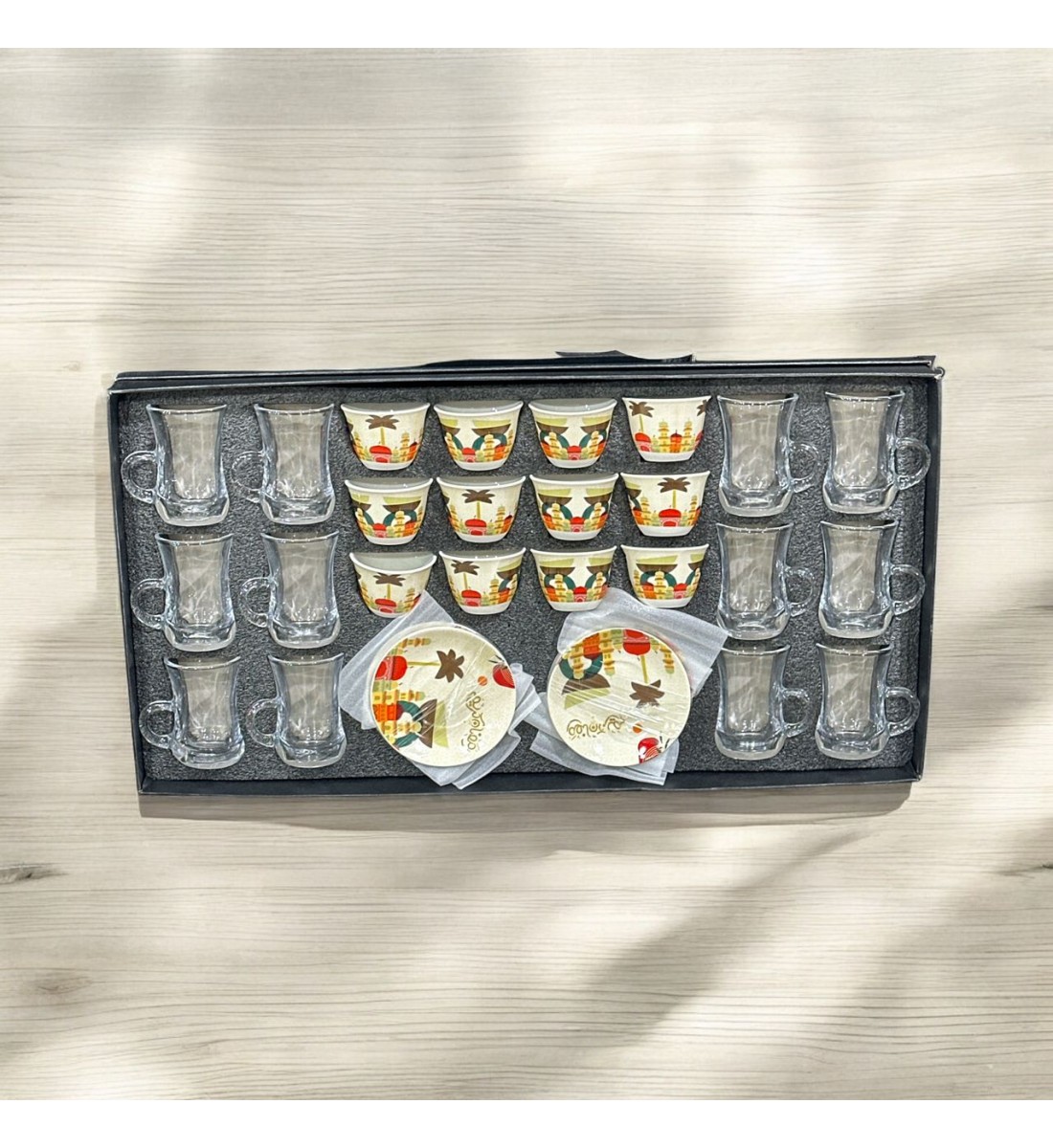 طقم كاسات وفناجين مع الصحن زجاج   36قطعه 