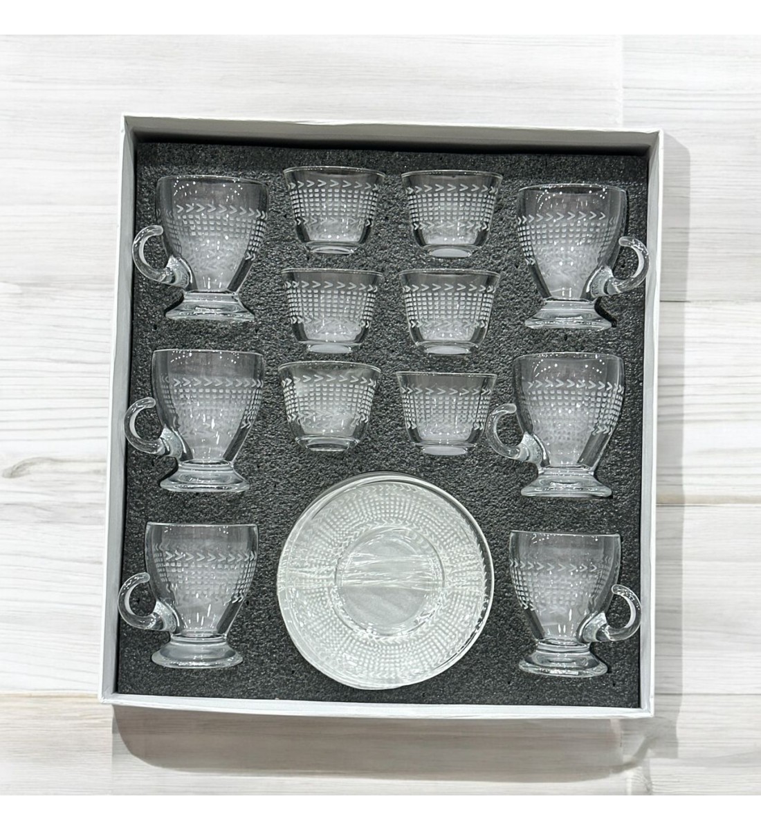 طقم كاسات وفناجين مع الصحن 18قطعه